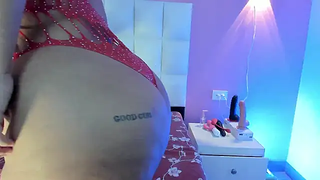 Alanna hot3 online show from October 3, 7:55 pm