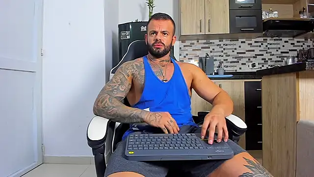 Johnnygrayson1 online show from November 24, 11:26 pm