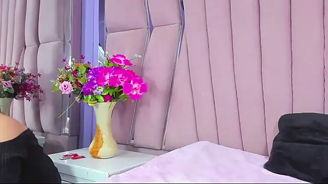 Sasha Petitte online show from December 3, 3:47 am