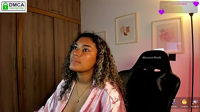 Snapshot of aleja_montiel__ chatting on November 14, 12:37 pm aleja montiel online show from November 14, 12:37 pm