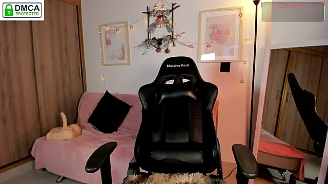 Snapshot of aleja_montiel__ chatting on December 15, 1:04 pm aleja montiel online show from December 15, 1:04 pm