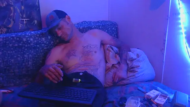 TheOneYouLove69 online show from October 31, 3:29 am