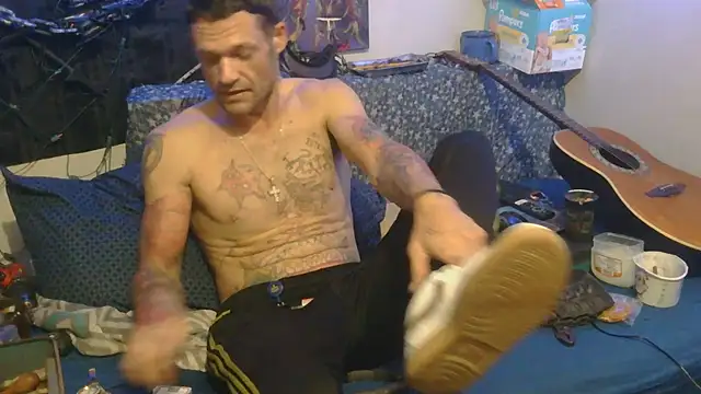 TheOneYouLove69 online show from November 19, 8:36 am