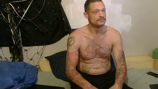 TheOneYouLove69 online show from December 20, 9:00 pm