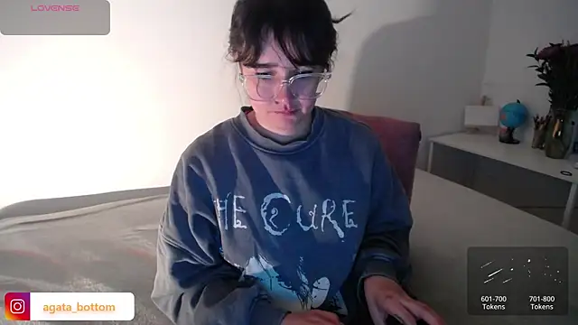 Snapshot of NewAgatha_Bolton chatting on December 13, 11:32 pm NewAgatha Bolton online show from December 13, 11:32 pm