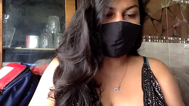 HaaniKaur online show from May 11, 7:58 am