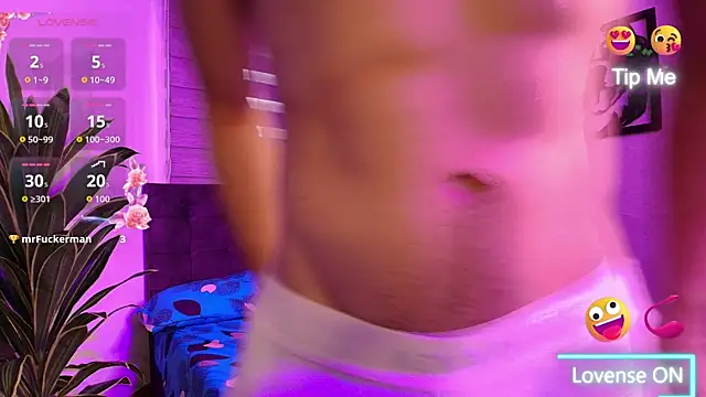 luandy online show from May 18, 7:41 pm