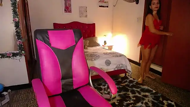 Snapshot of danielle_rose_1 chatting on September 25, 4:43 pm danielle rose 1 online show from September 25, 4:43 pm