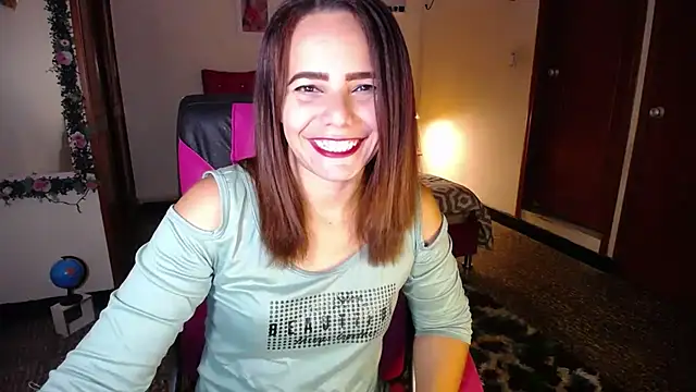 Snapshot of danielle_rose_1 chatting on September 30, 4:34 pm danielle rose 1 online show from September 30, 4:34 pm