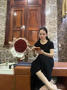 Snapshot of LiLi-Kirix99 chatting on May 26, 4:41 am LiLi-Kirix99 online show from May 26, 4:41 am