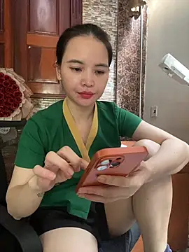 LiLi-Kirix99 online show from July 9, 7:45 am