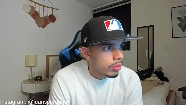 mateoleonee online show from September 21, 11:28 pm