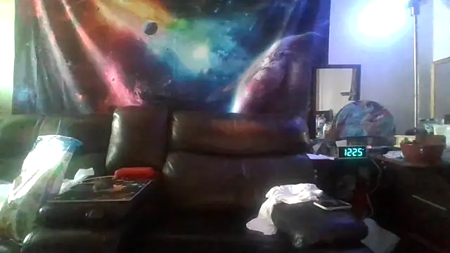 Snapshot of Antoniothedon chatting on April 21, 7:28 pm Antoniothedon online show from April 21, 7:28 pm