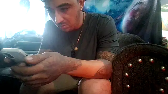 Snapshot of Antoniothedon chatting on May 17, 7:10 pm Antoniothedon online show from May 17, 7:10 pm