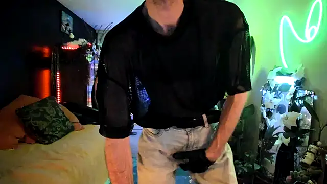 leatherz69 online show from December 19, 12:01 pm