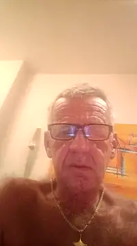 Snapshot of Freddy1962 chatting on December 5, 9:50 pm Freddy1962 online show from December 5, 9:50 pm