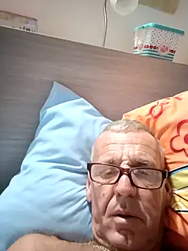 Snapshot of Freddy1962 chatting on December 16, 8:48 pm Freddy1962 online show from December 16, 8:48 pm