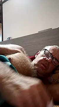 Snapshot of Freddy1962 chatting on January 10, 4:44 am Freddy1962 online show from January 10, 4:44 am