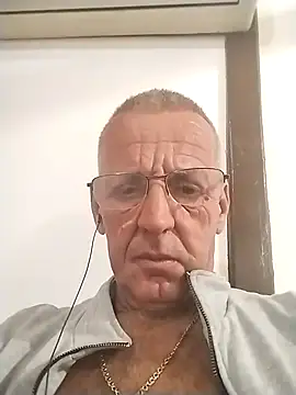 Snapshot of Freddy1962 chatting on January 17, 7:05 pm Freddy1962 online show from January 17, 7:05 pm