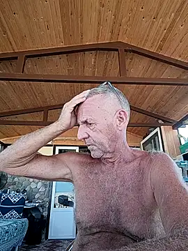 Snapshot of Freddy1962 chatting on October 6, 11:29 am Freddy1962 online show from October 6, 11:29 am