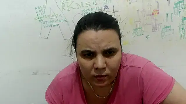 Snapshot of VixenBya chatting on January 10, 10:50 am VixenBya online show from January 10, 10:50 am