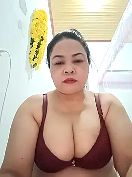 Sexy-bigtits2024 online show from December 2, 7:25 am