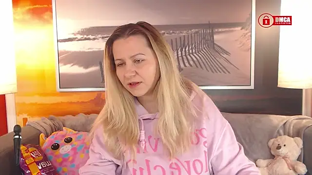 Snapshot of BigBoobsARRI chatting on February 9, 5:50 am BigBoobsARRI online show from February 9, 5:50 am