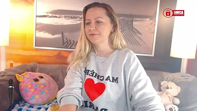 Snapshot of BigBoobsARRI chatting on February 22, 6:28 am BigBoobsARRI online show from February 22, 6:28 am