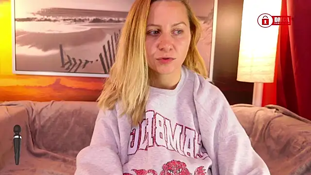 Snapshot of BigBoobsARRI chatting on October 16, 8:10 pm BigBoobsARRI online show from October 16, 8:10 pm