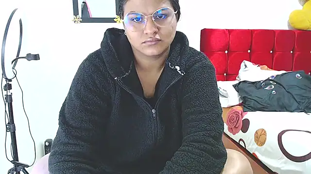 SweetAlmaa online show from January 14, 9:45 am