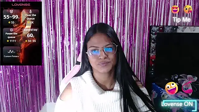 SweetAlmaa online show from April 7, 1:17 am