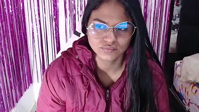 SweetAlmaa online show from May 7, 9:47 am