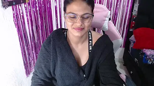 SweetAlmaa online show from June 11, 10:13 am