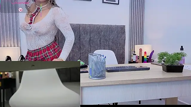 Ema Stone65 online show from December 3, 10:08 pm