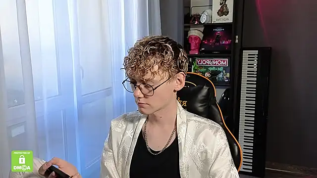 Keytaro online show from September 22, 6:37 am