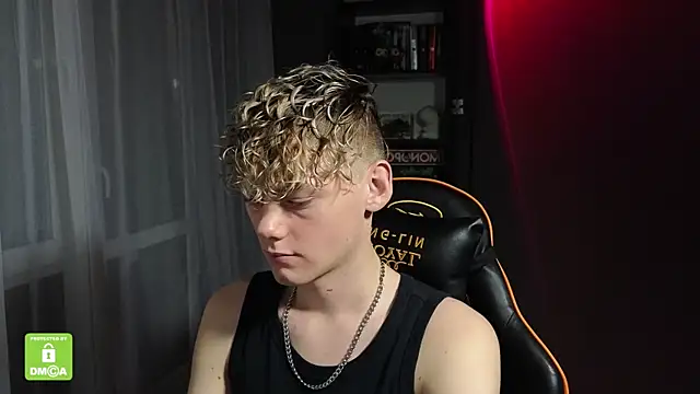 Keytaro online show from October 30, 10:43 pm