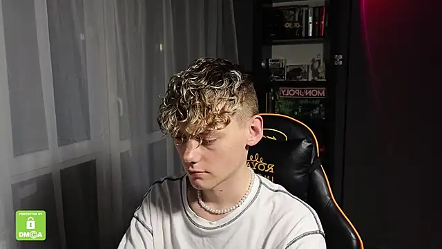 Keytaro online show from November 11, 11:27 pm