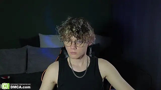 Snapshot of Keytaro chatting on March 4, 1:06 pm Keytaro online show from March 4, 1:06 pm