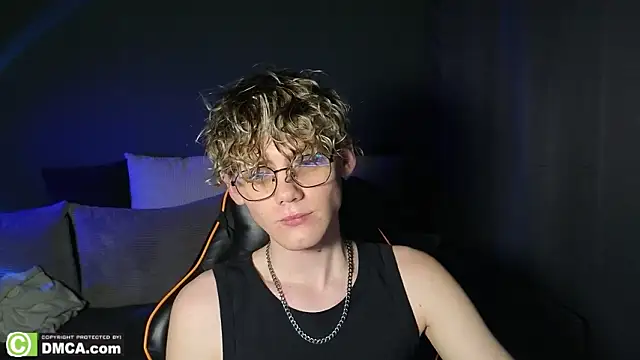 Snapshot of Keytaro chatting on March 10, 2:55 pm Keytaro online show from March 10, 2:55 pm