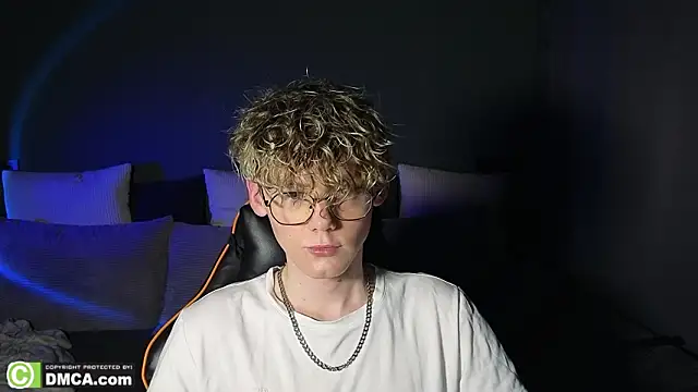 Snapshot of Keytaro chatting on March 12, 11:22 pm Keytaro online show from March 12, 11:22 pm