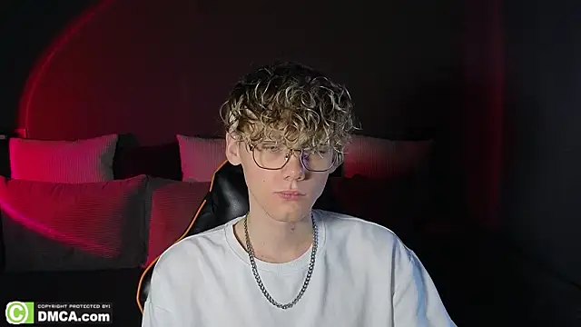 Snapshot of Keytaro chatting on March 14, 6:30 am Keytaro online show from March 14, 6:30 am