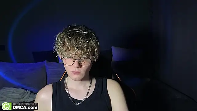 Snapshot of Keytaro chatting on March 20, 11:15 am Keytaro online show from March 20, 11:15 am