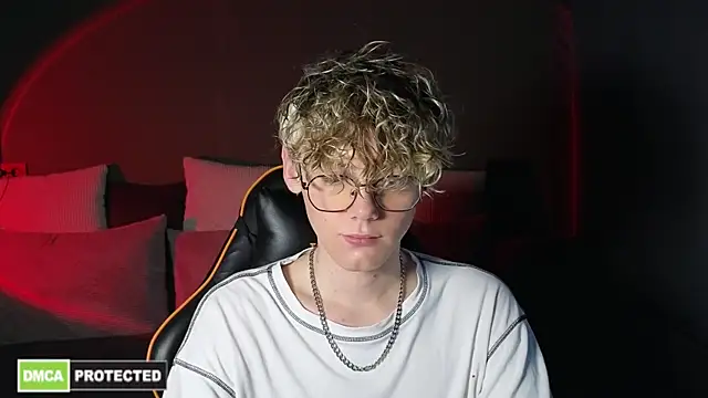 Snapshot of Keytaro chatting on March 26, 1:38 pm Keytaro online show from March 26, 1:38 pm