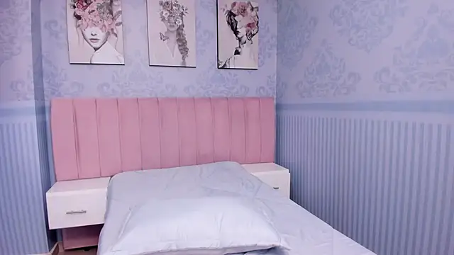 Snapshot of Isa_little4u chatting on January 8, 9:34 pm Isa little4u online show from January 8, 9:34 pm