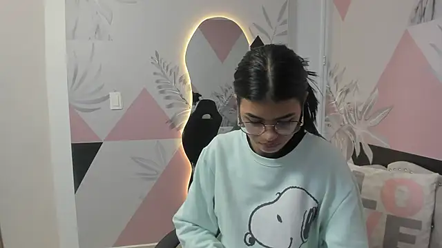 Snapshot of Isa_little4u chatting on March 20, 10:32 am Isa little4u online show from March 20, 10:32 am