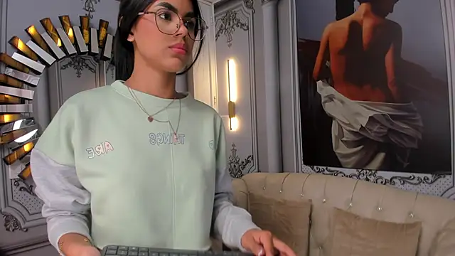 Isa little4u online show from October 22, 4:24 am