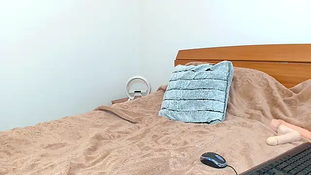 Snapshot of adyyynis chatting on April 7, 11:21 am adyyynis online show from April 7, 11:21 am