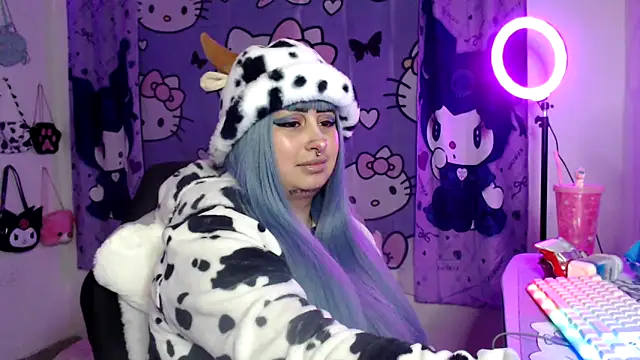 lussyevans24 online show from October 5, 5:17 am