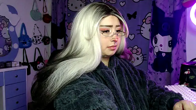 lussyevans24 online show from March 1, 2:13 am