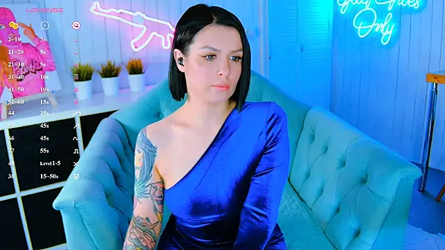 My toys pink online show from April 28, 8:25 pm